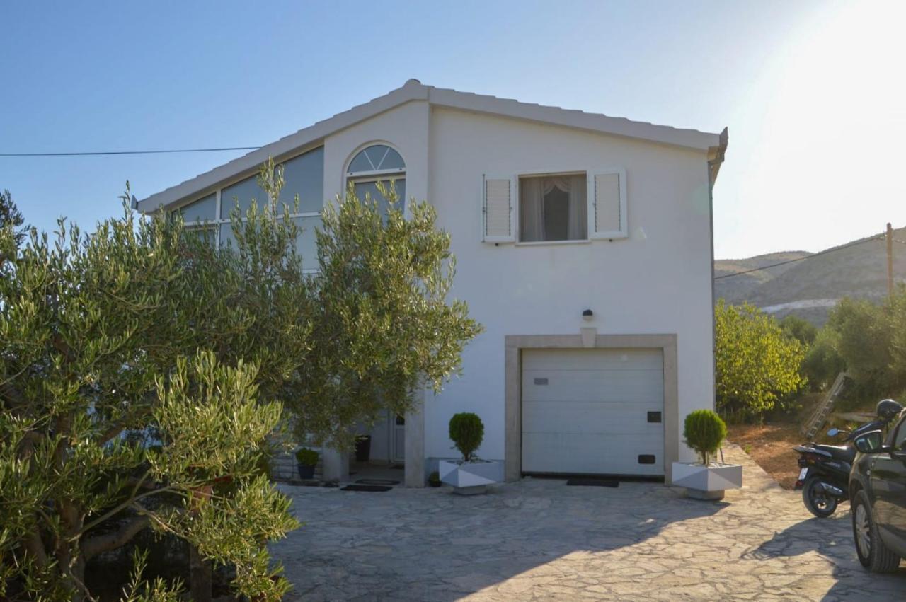 Apartment Blanka With A Beautiful View Of Trogir Exterior foto