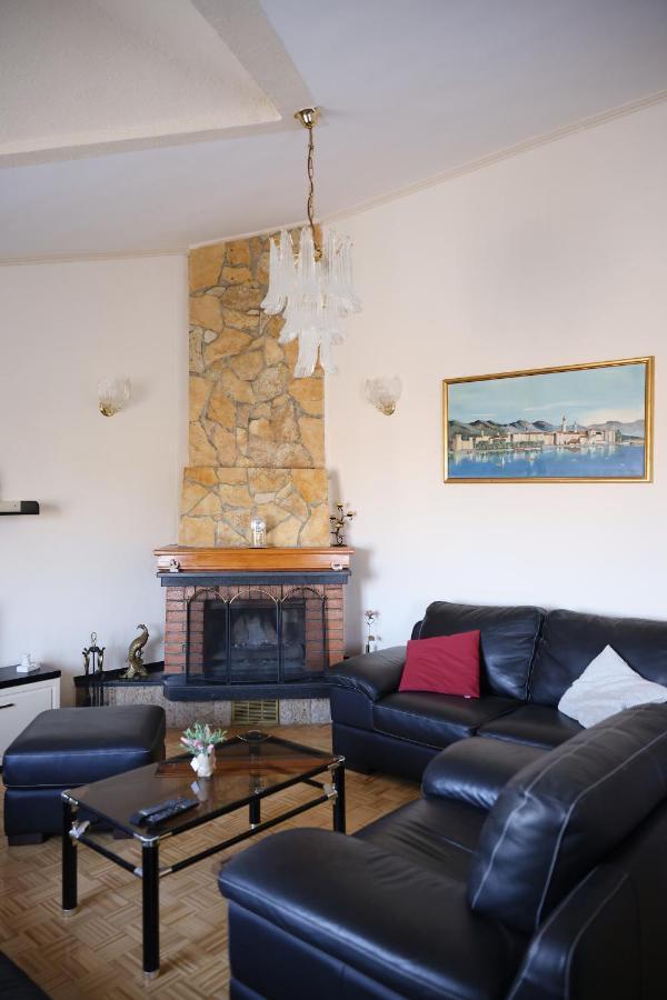 Apartment Blanka With A Beautiful View Of Trogir Exterior foto