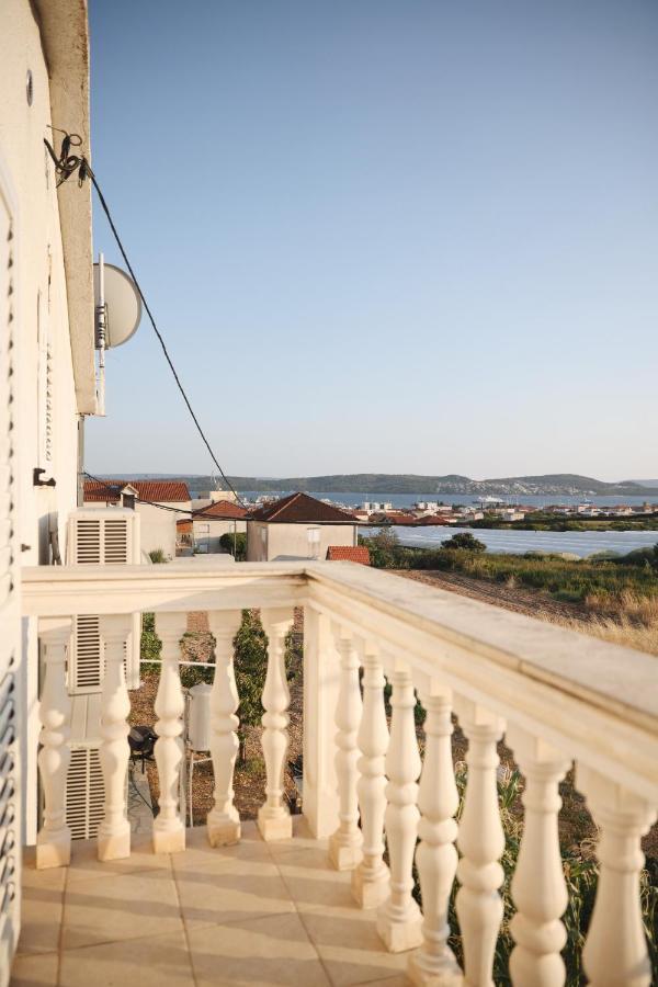 Apartment Blanka With A Beautiful View Of Trogir Exterior foto