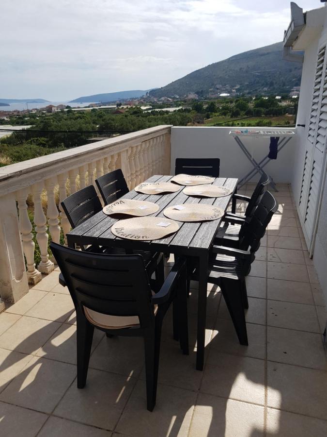 Apartment Blanka With A Beautiful View Of Trogir Exterior foto